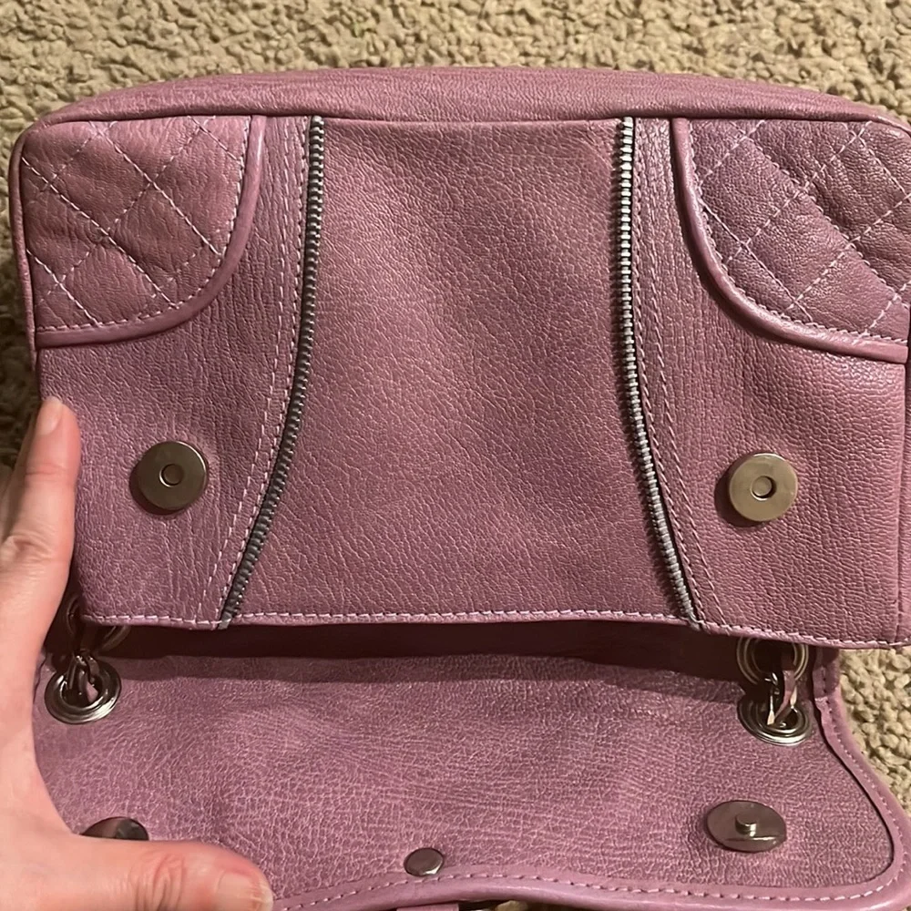 $750 Luella Heart Charm Mauve Limited Edition Handbag ( Used Once)9.5”x6”x3” - Picture 8 of 8